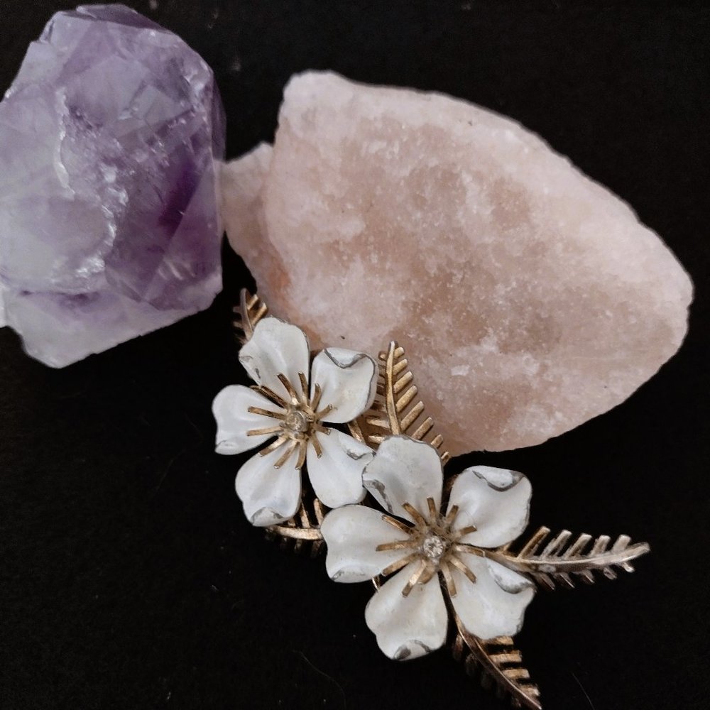 White Enamel Rhinestone Golden Leaf Metal Floral Pin Brooch